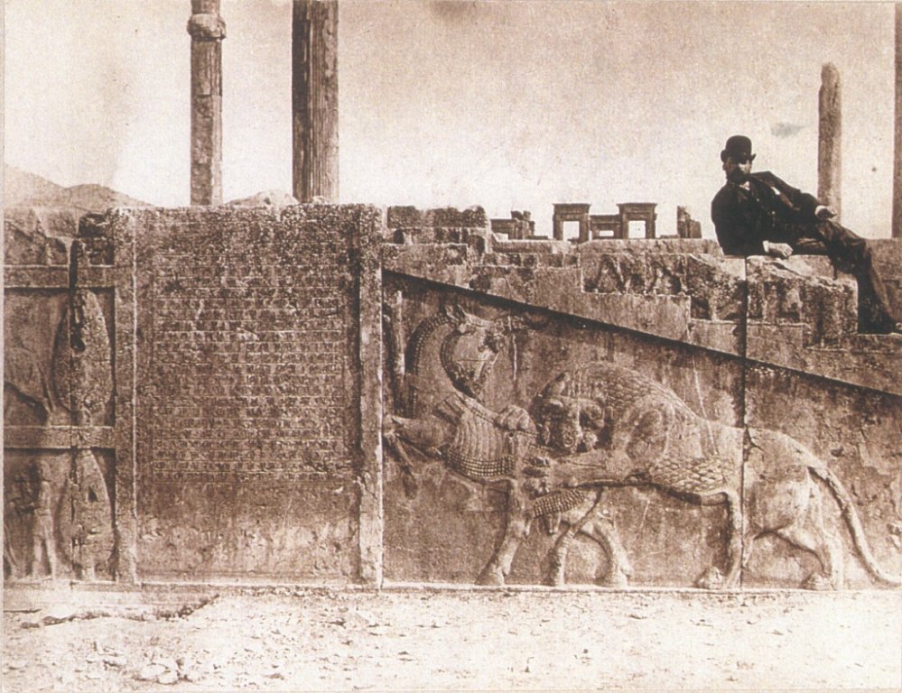 Persepolis, ca. 1880-1890, foto: Anton Sevruguin (Rijksmuseum Volkenkunde Leiden)
